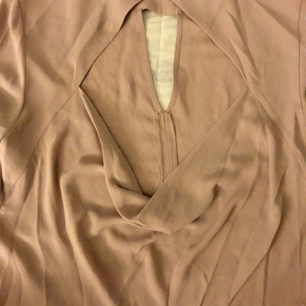 Tops - Picture 4 of 4